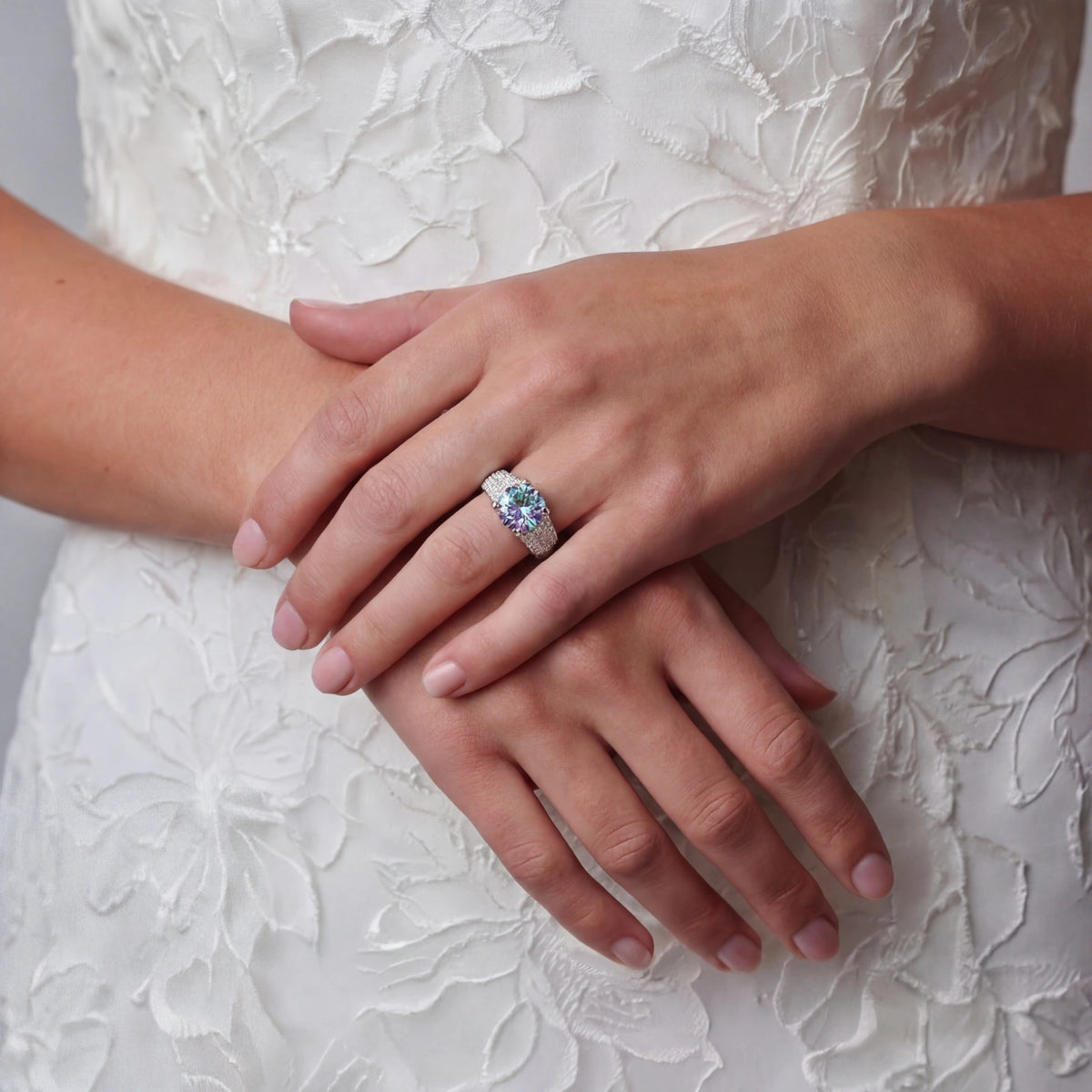 2 CT Round Split-Shank Moissanite Ring