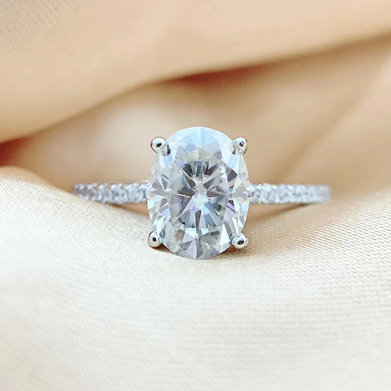 1–4 CT Oval Cut Moissanite Ring