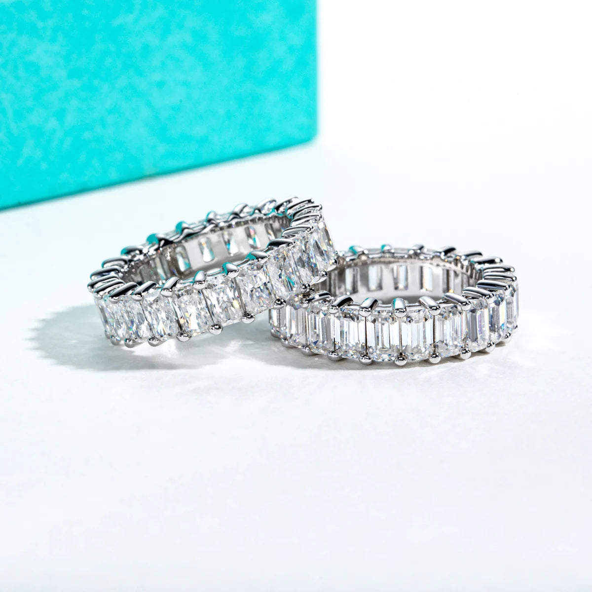 AnuJewel 3*5mm 8.1cttw Emerald Moissanite Eternity Ring
