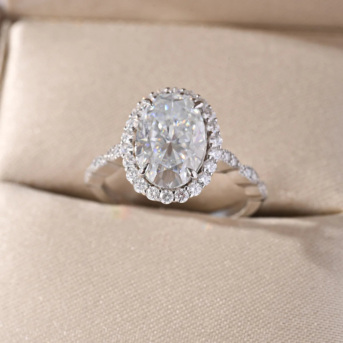 S925 Silver Full Inlaid Moissanite Oval Ring Main Stone Ring Light Luxury Elegant High-end Style