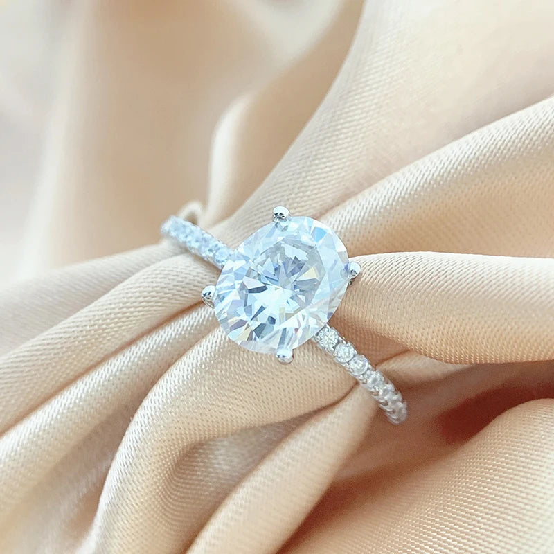 1–4 CT Oval Cut Moissanite Ring