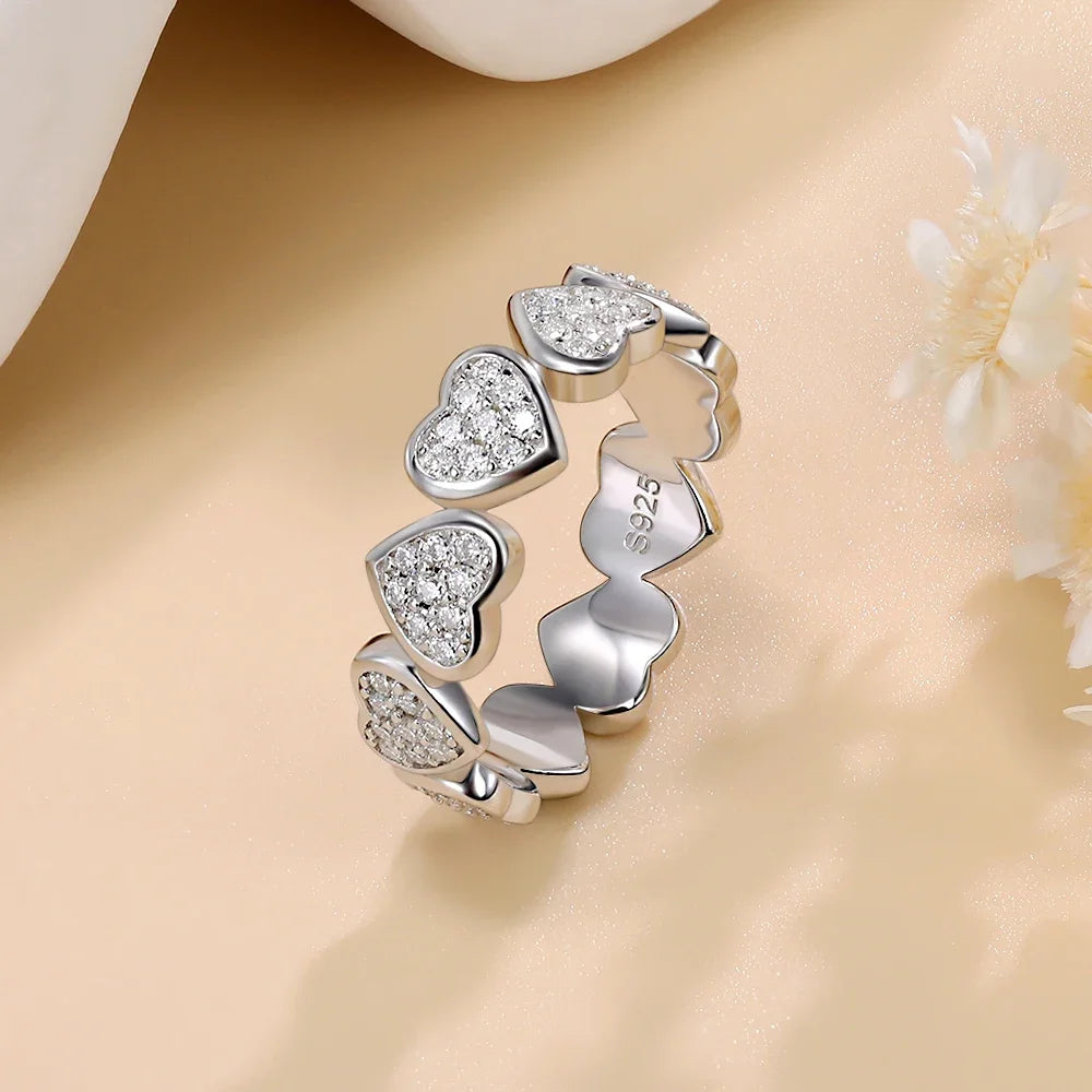 Pretty Beauty Moissanite Heart Eternity Ring S925 Silver Sparkling Diamond Wedding Band for Women Anniversary Fine Jewelry Gift