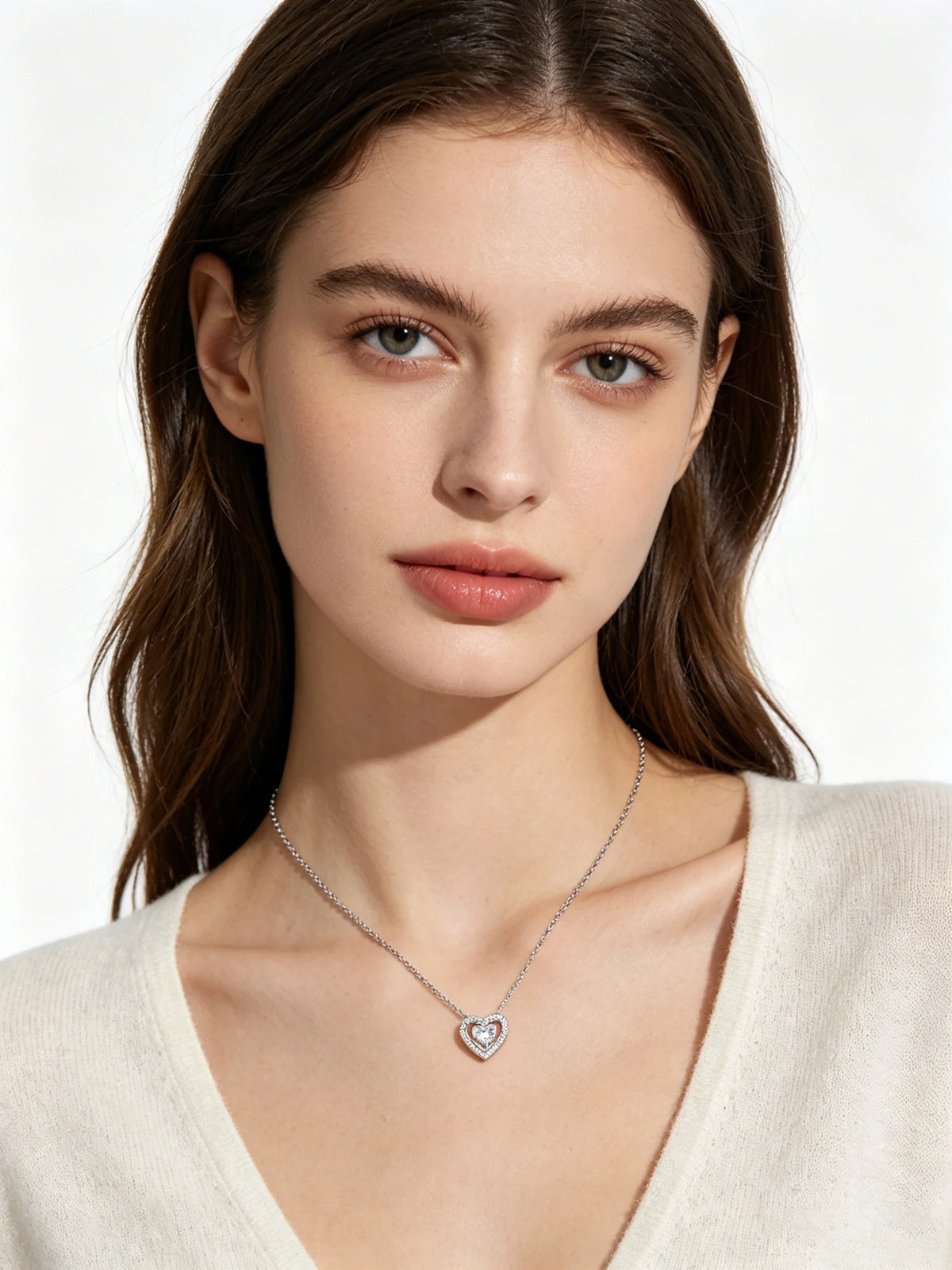 TYYL Moissanite Heart Pendant Necklace for Women Romantic Love Pendant 925 Sterling Silver Elegant Daily Wear Fine Jewelry Gift