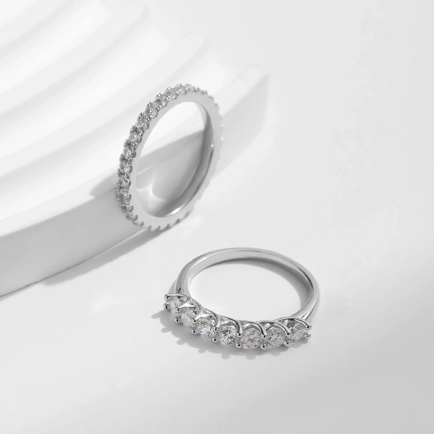 0.05–0.1 CT Crown Moissanite Stackable Wedding Band