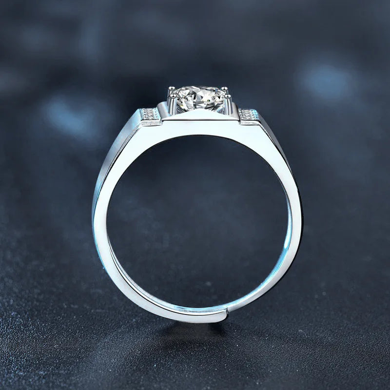 Luxury 925 Sterling Silver 1ct D Color VVS1 Round Moissanite Men Ring Plated White Gold Engagement Adjustable Rings Jewelry Gift