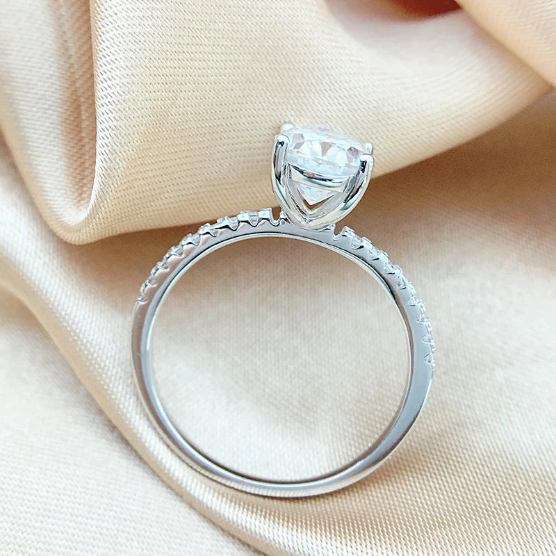 1–4 CT Oval Cut Moissanite Ring