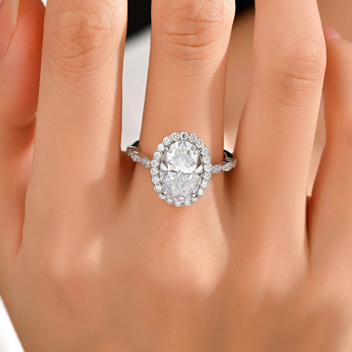 S925 Silver Full Inlaid Moissanite Oval Ring Main Stone Ring Light Luxury Elegant High-end Style