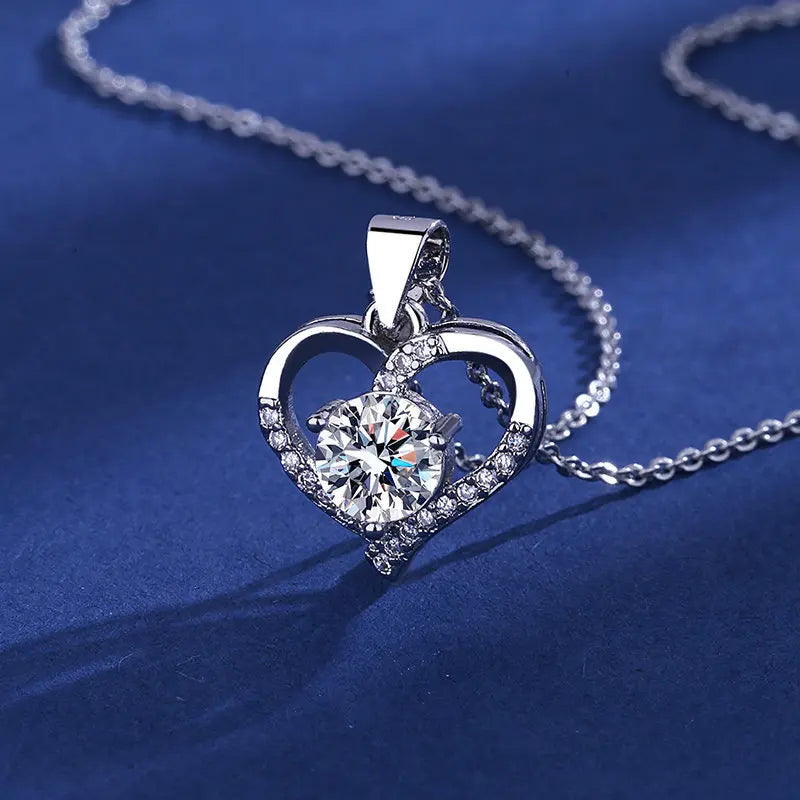 PT950 Heart-Shaped Pendant Necklace for Women, Moissanite Pendant Wholesale