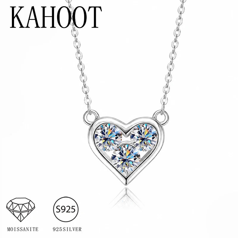 A 0.9-Carat Heart-Shaped Moissanite Pendant for Women, Set in 925 Silver—Sweet and Romantic, Perfect for Everyday Wear or Dates.