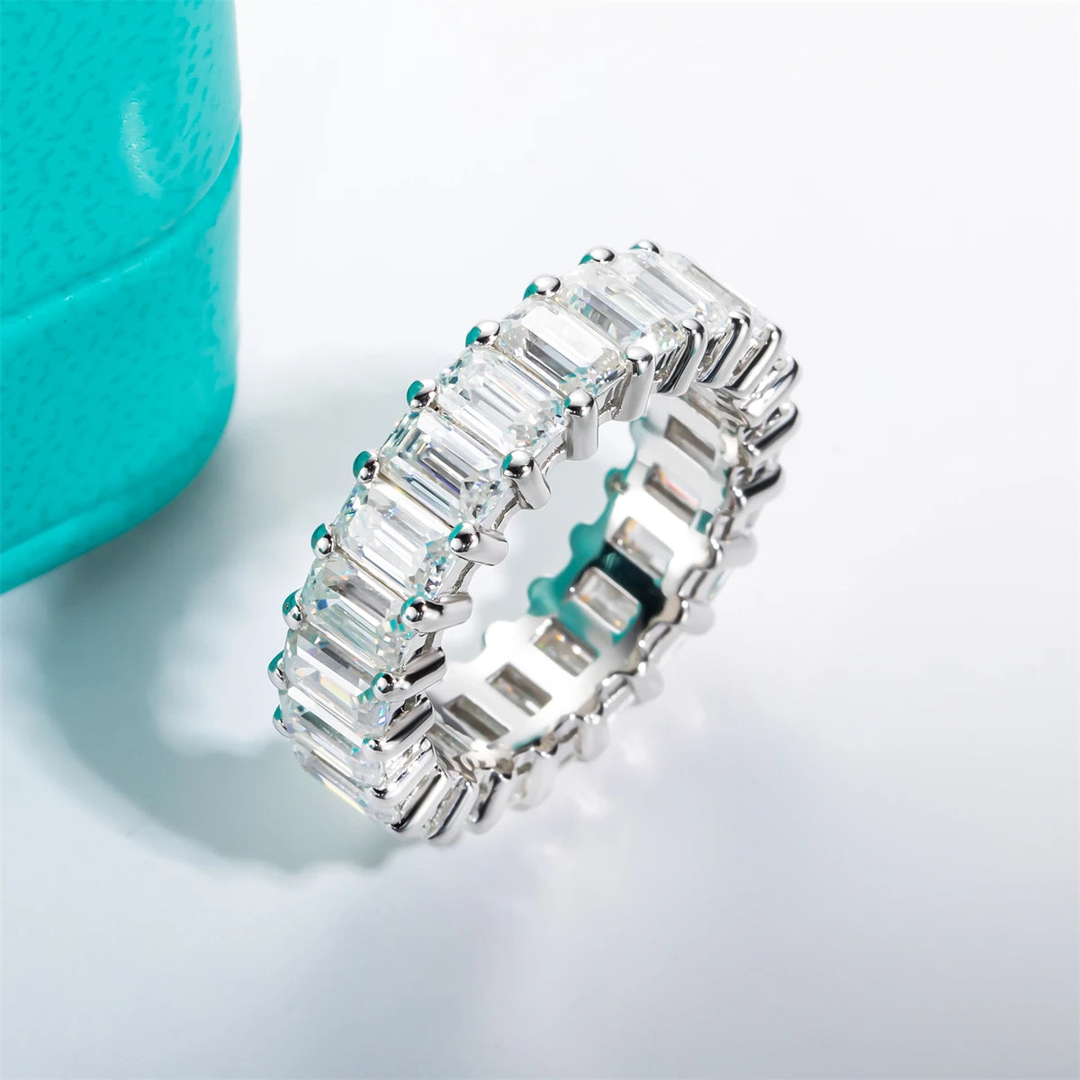 AnuJewel 3*5mm 8.1cttw Emerald Moissanite Eternity Ring