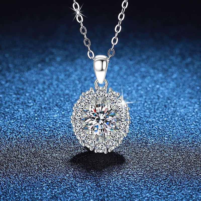 LioraGem Platinum PT950 Surrounding Diamond-Set Egg-Shaped Pendant Choker, Fashionable 1 Carat D-Color Moissanite Necklace