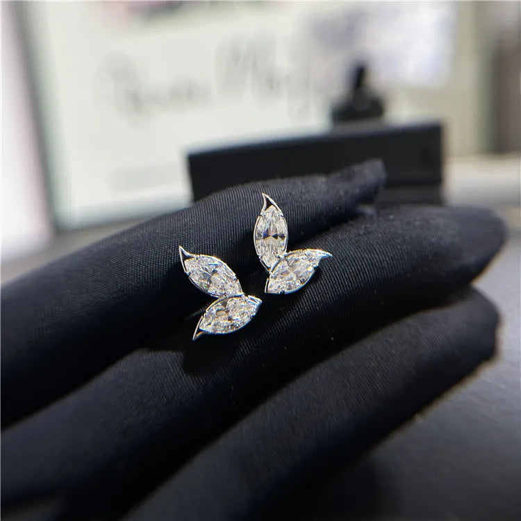 1.5CT D-Color Leaf-Shaped Moissanite Stud Earrings, Platinum Plated S925 Sterling Silver, Exquisite Fine Jewelry for Women