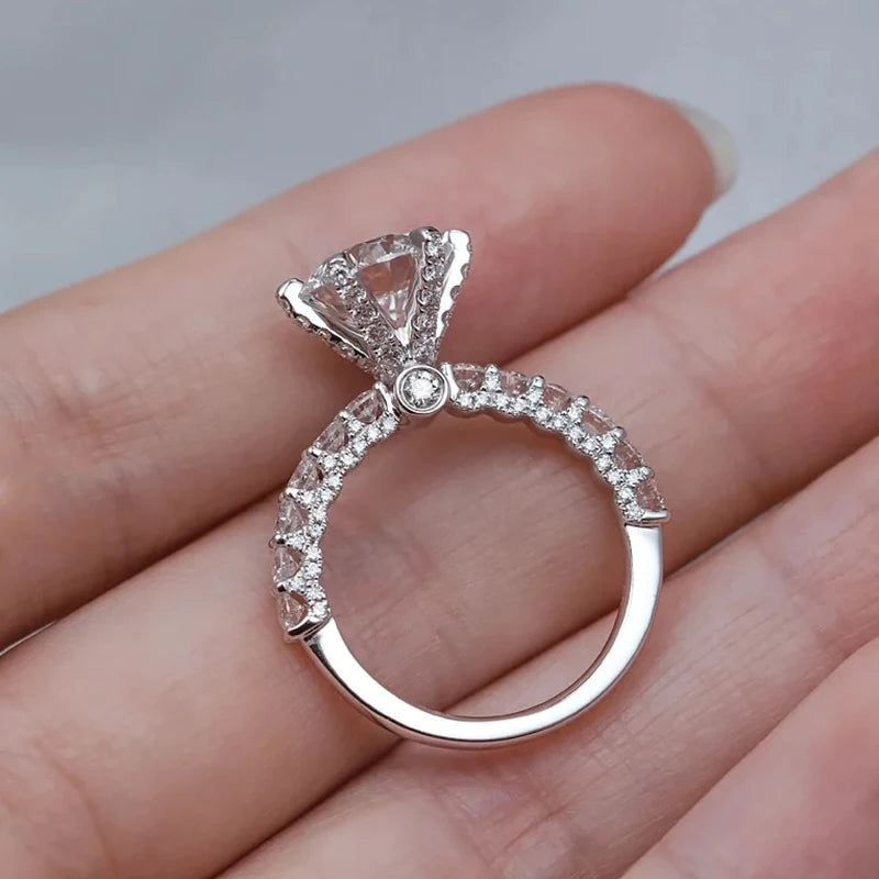 1–3 CT Round Solitaire Moissanite Engagement Ring