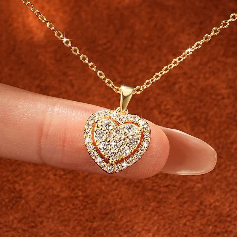Rrjzz Full Moissanite Heart Shaped Pendant Necklace for Women D-Color Halo Round Imitation Diamond Elegant Necklace Jewelry Gift