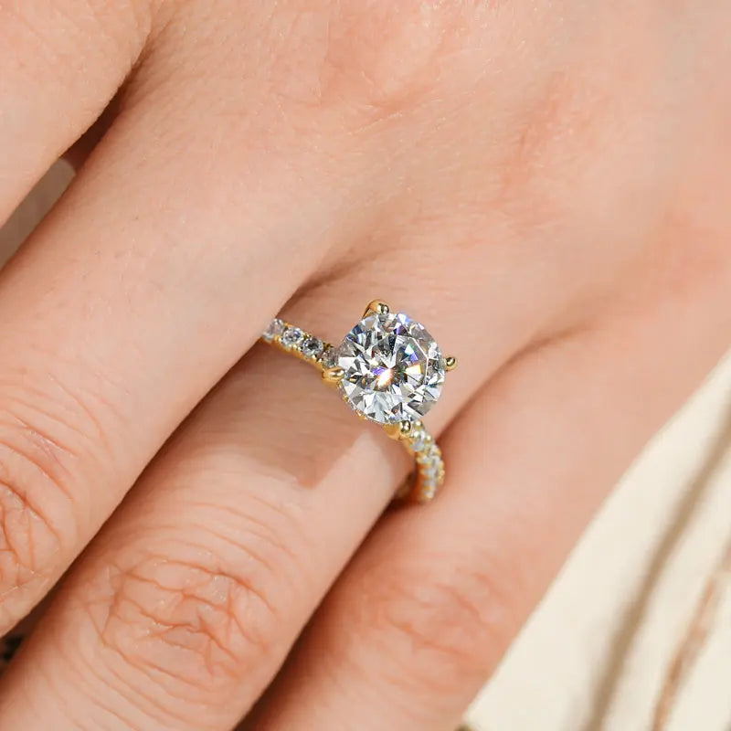 2 CT Round Pavé Solitaire Moissanite Ring